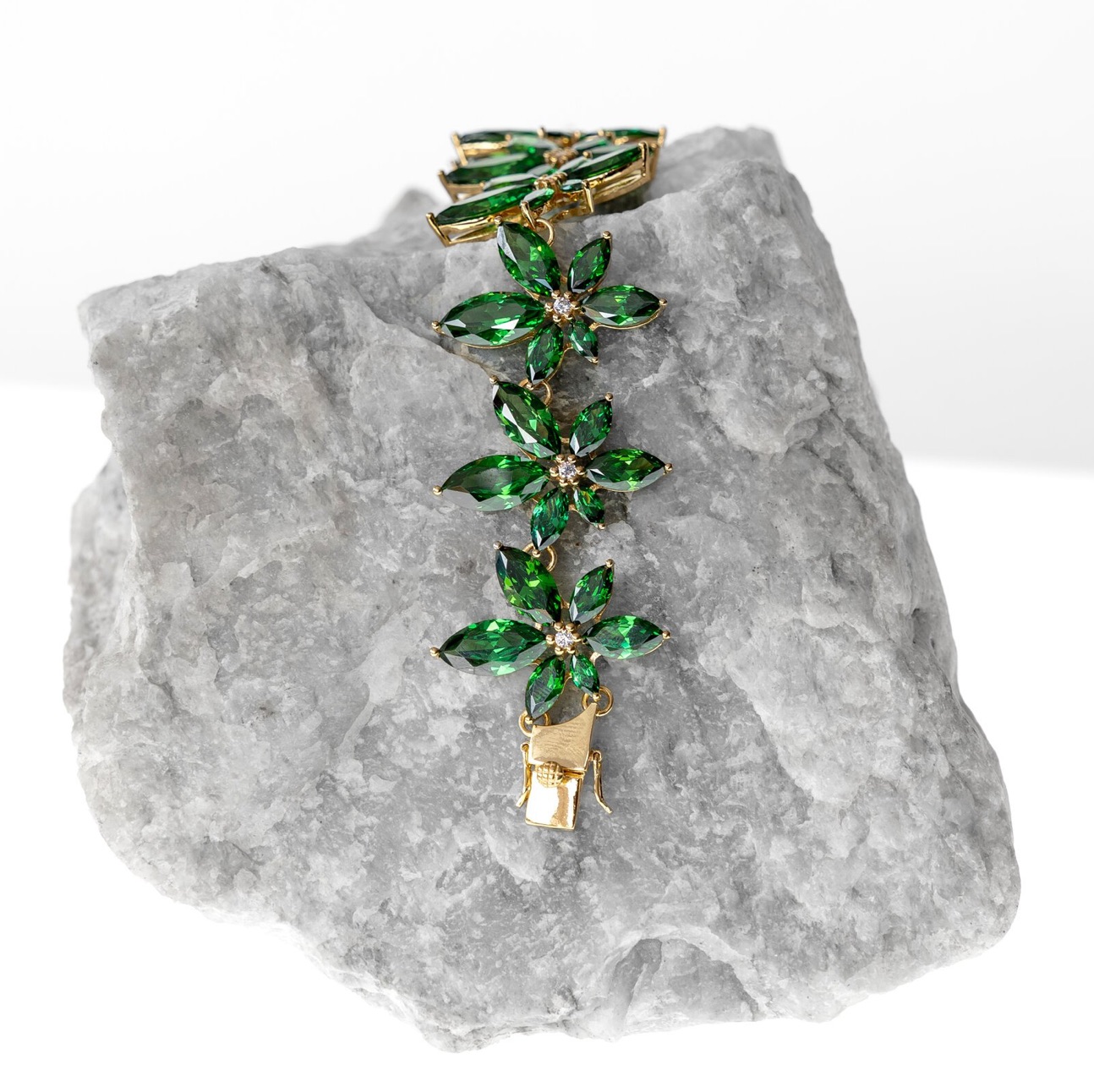 Gold vermeil cubic zirkonia statement Flora bracelet emerald2