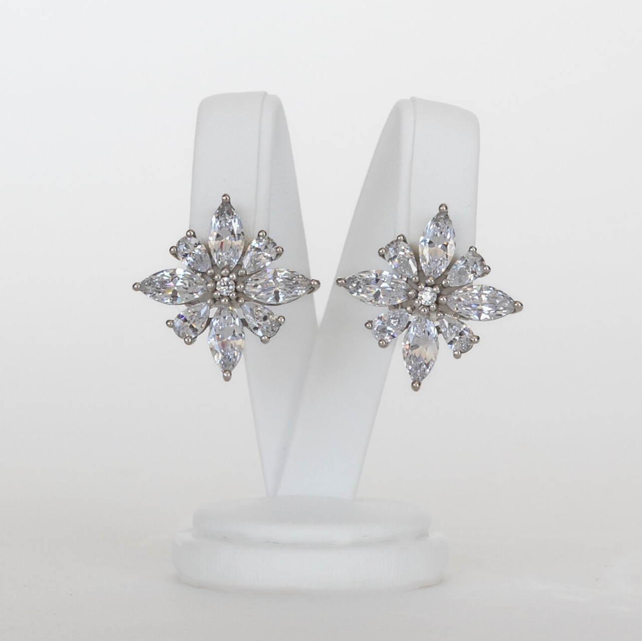fashion-jewellery-modeschmuck Silver cubic zirkonia statement Emily earring